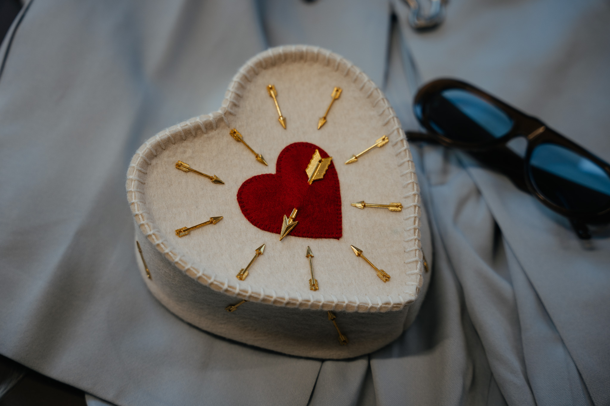 Heart and arrows favour detail